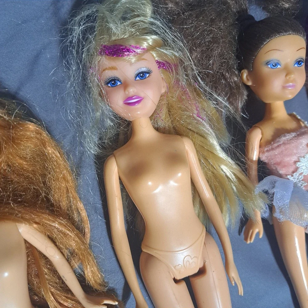 Zuru Funville Sparkle‎ Girlz Lot of 4 Fashion Dolls